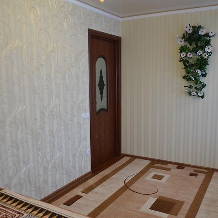 Ветеринарный Appartement Berdychiv Buitenkant foto